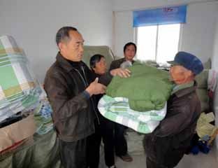 ǿ������Ժ